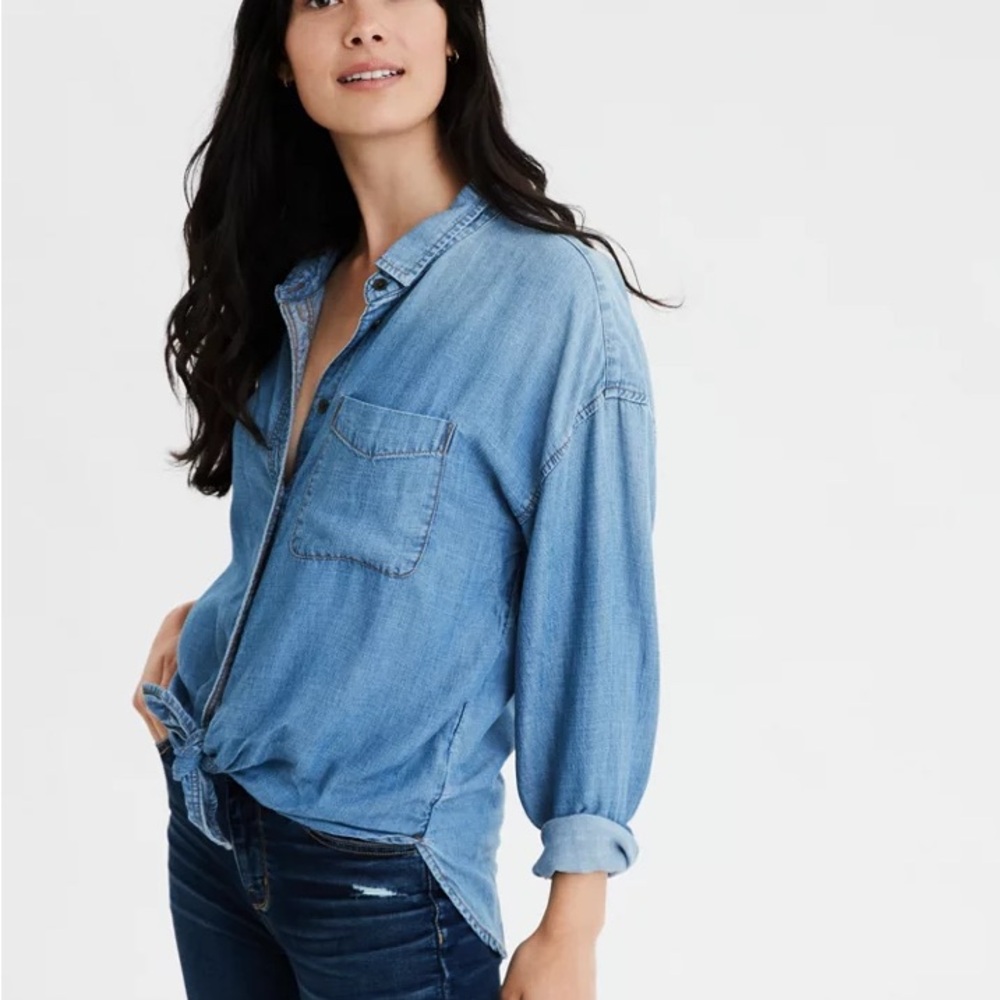 American Eagle Outfitters Light Blue Button Down Shirt
